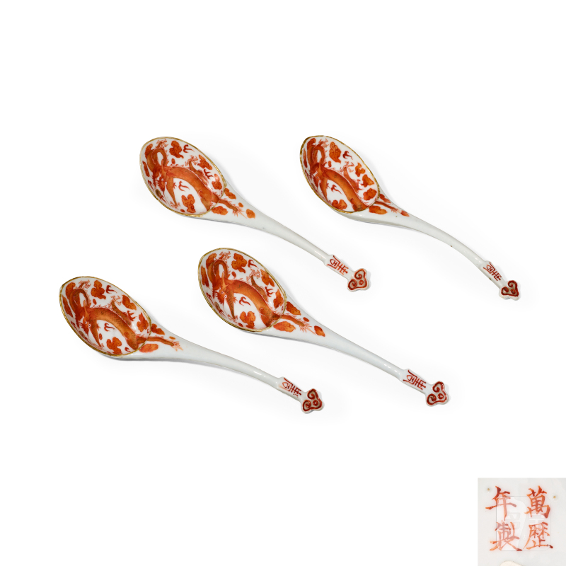 清同治 矾红龙纹勺四只一组